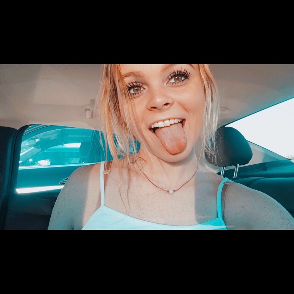 Meet your Posher, Carly